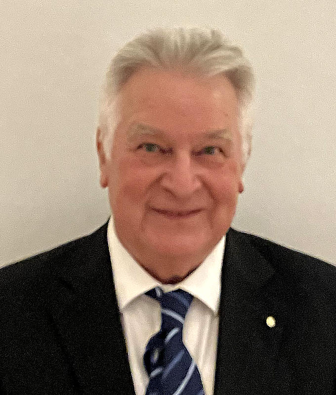 Dr. Hermann Bergmann